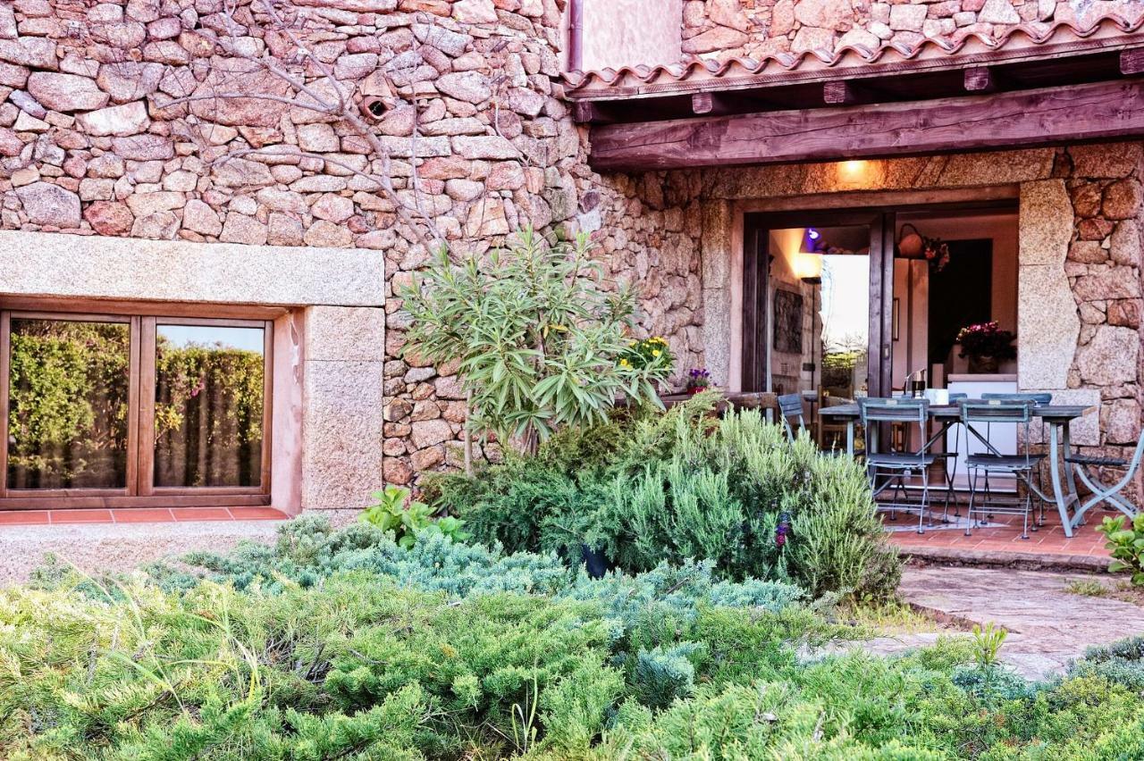 Residence L'Ea Di Lavru - Appartamenti Mono-Bilo-Trilocali Loiri Porto San Paolo Exterior foto