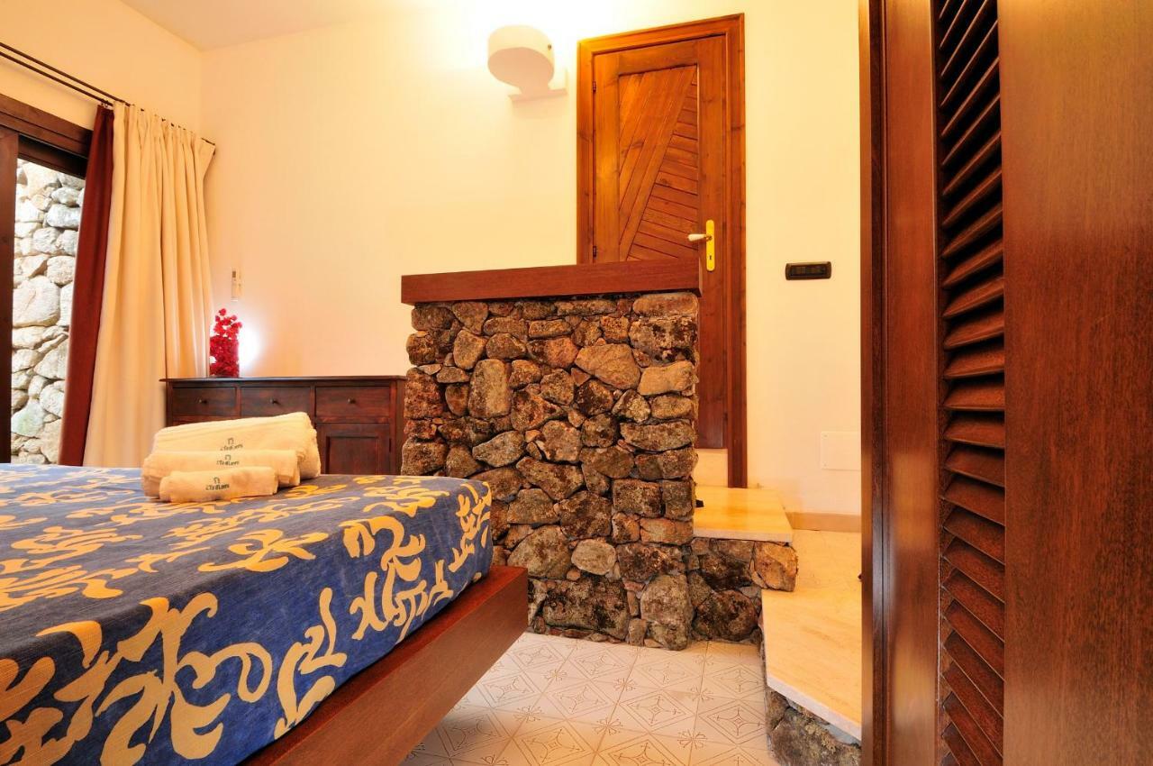 Residence L'Ea Di Lavru - Appartamenti Mono-Bilo-Trilocali Loiri Porto San Paolo Exterior foto