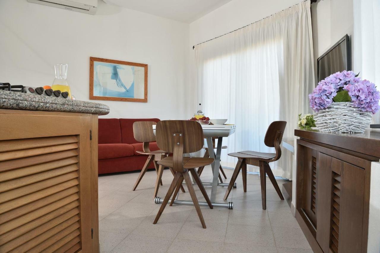 Residence L'Ea Di Lavru - Appartamenti Mono-Bilo-Trilocali Loiri Porto San Paolo Exterior foto